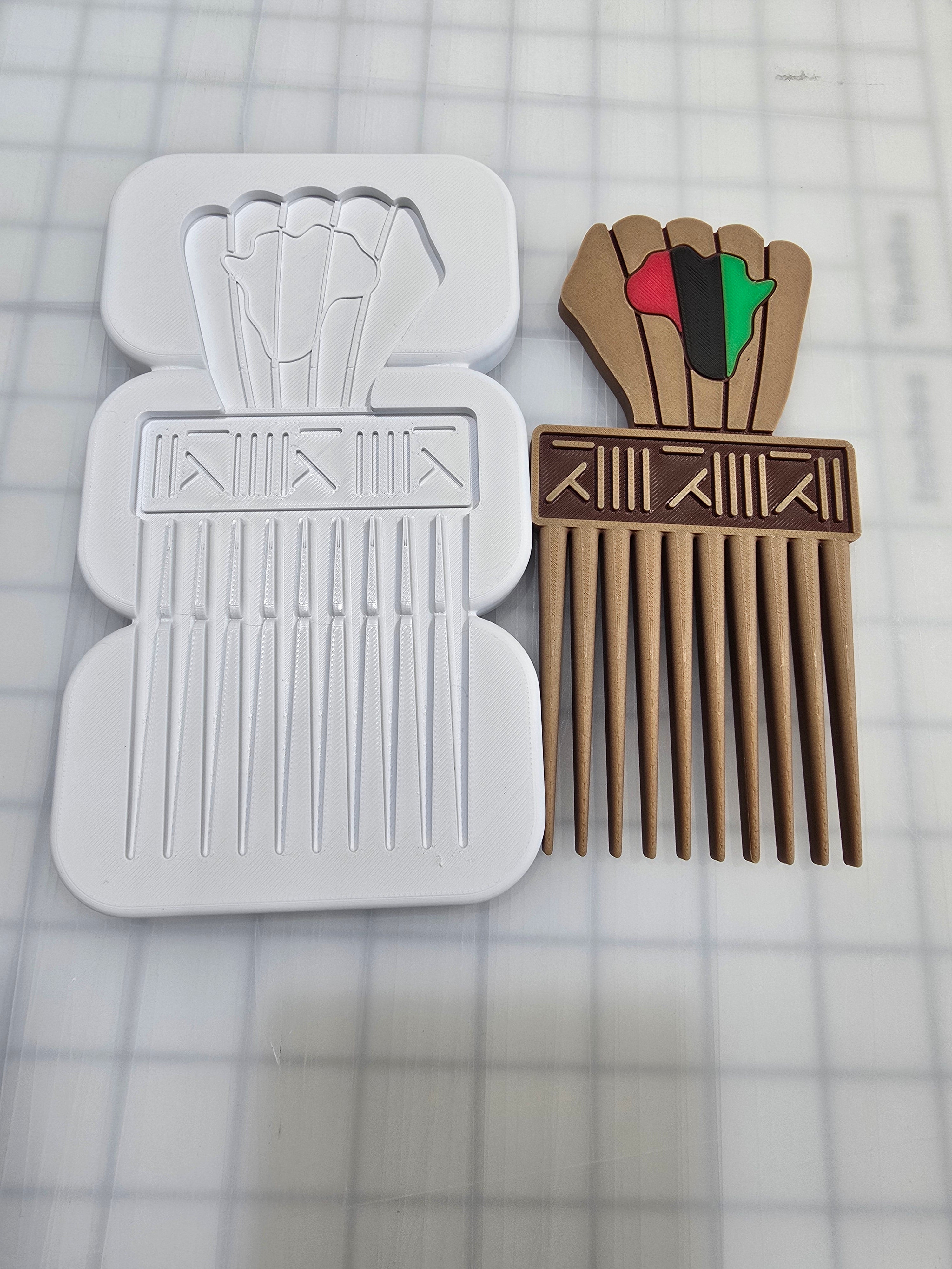 3D printed blood in blood out replica comb - Styledcards